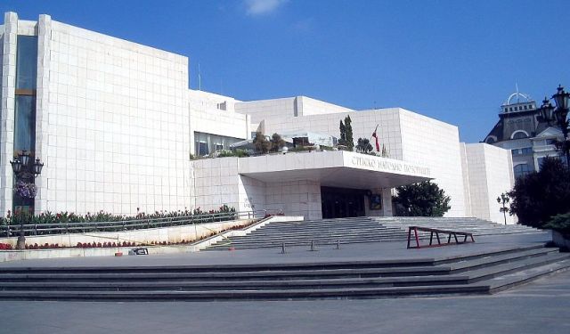 800px-Serbian_National_Theatre_Sept_2005