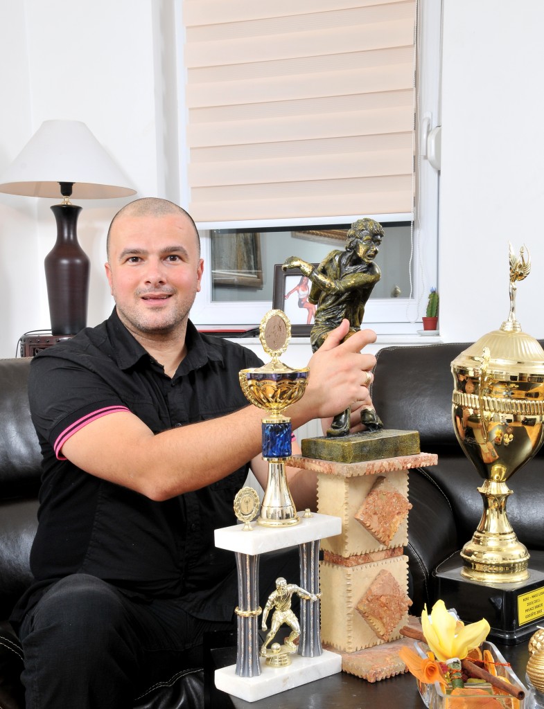 Petar Puača i trofej "Zlatna kopačka Evrope" 