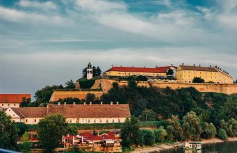 Izložba “50 godina plakata Branislava Radoševića” u Galeriji ITD
