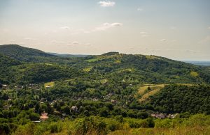 Humanitarna šetnja i poseta Vrdničkoj kuli u nedelju na Fruškoj gori