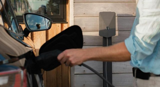 Od punjača do dometa: Šta najviše zanima buduće vlasnike električnih automobila?